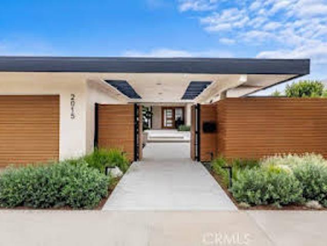 House for sale in Corona Del Mar