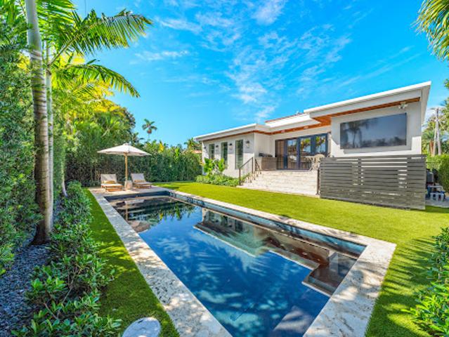 House for sale in Surfside