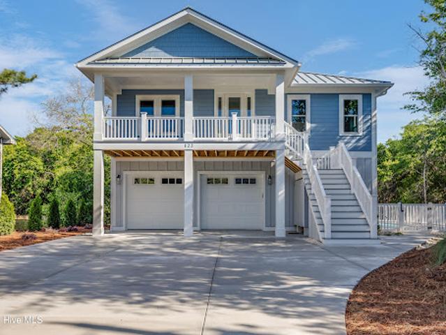 House for sale in Emerald Isle, North Carolina