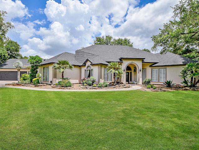 House for sale in Cypress