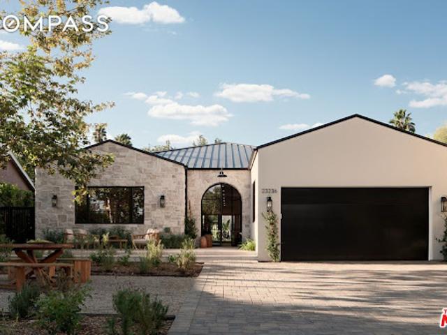 House for sale in Woodland Hills-Warner Center Neighborhood Council District, Canoga Park