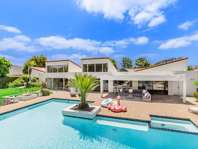House for sale in Lakewood