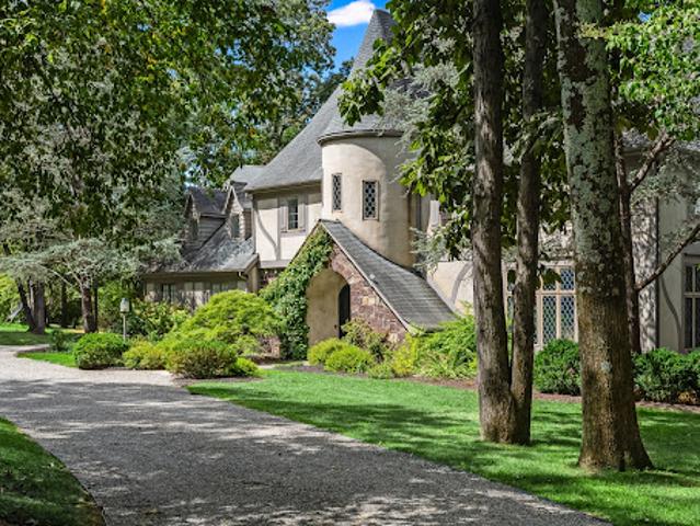 House for sale in Far Hills, New Jersey