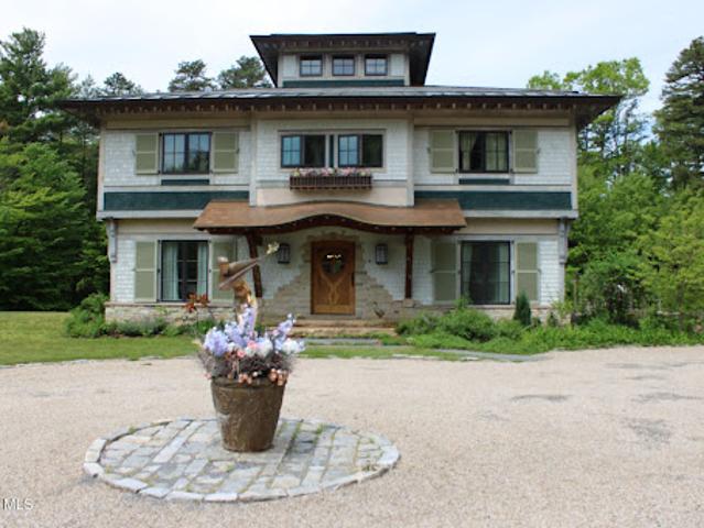 House for sale in Saratoga, New York