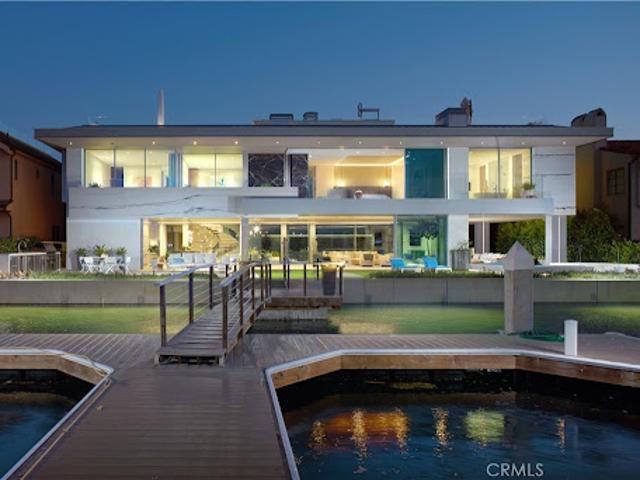 House for sale in Corona Del Mar, California