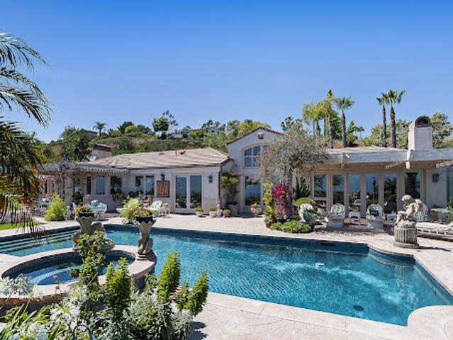 House for sale in Malibu