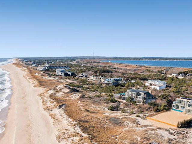 House for sale in Wainscott, New York