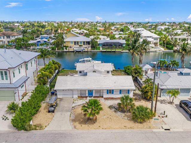House for sale in Holmes Beach, Florida