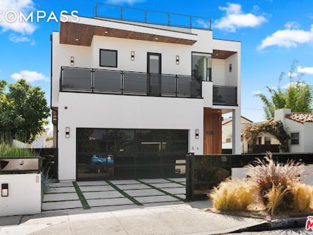 House for sale in Canoga Park, California