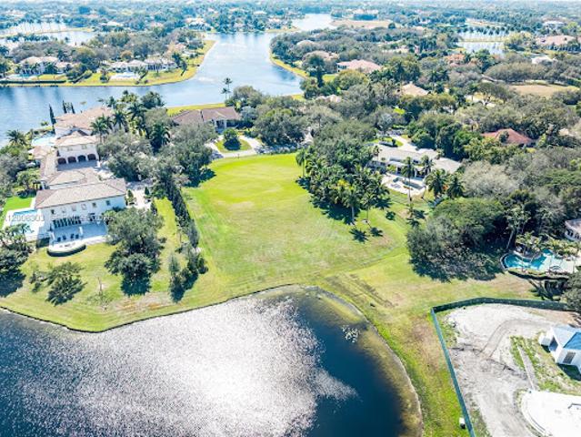 House for sale in Weston, Florida