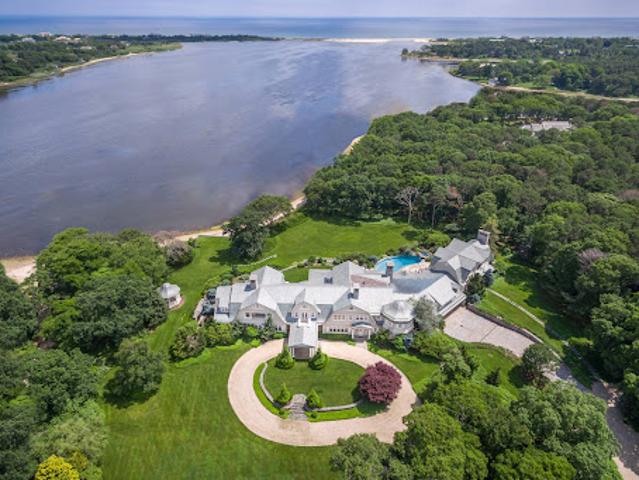 House for sale in Wainscott, New York