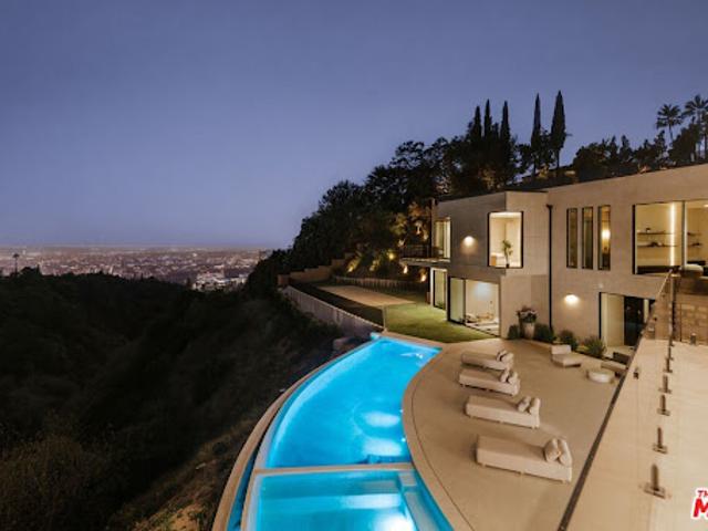 House for sale in Canoga Park, California
