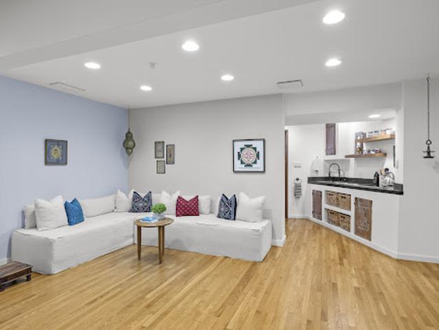 House for sale in Los Angeles, Los Angeles County
