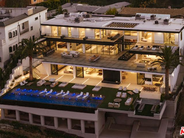 House for sale in Canoga Park, California