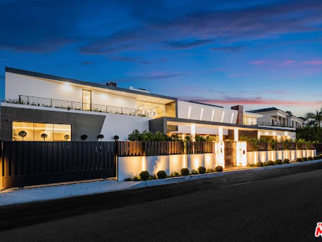 House for sale in Canoga Park, California