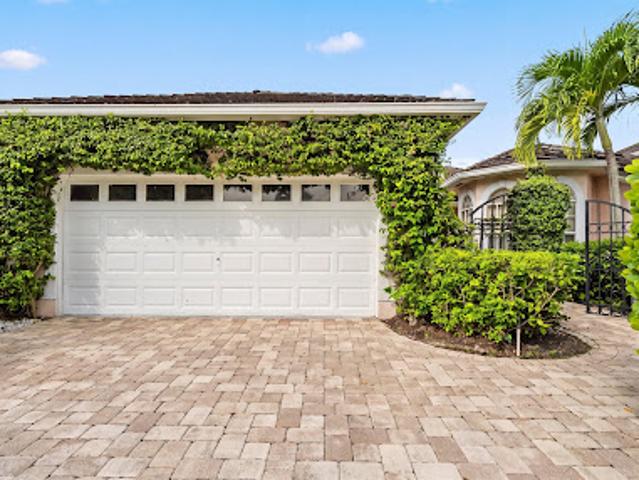 House for sale in Wellington, Palm Beach County