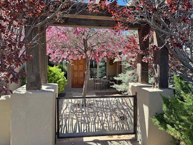 House for sale in Santa Fe, New Mexico