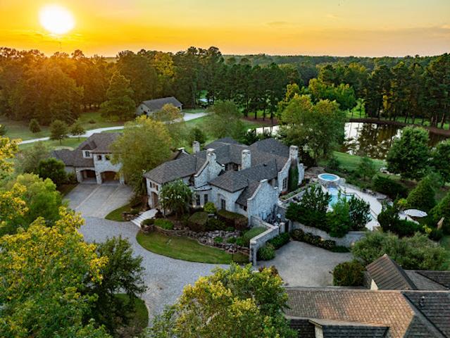 House for sale in Harrison, Texas