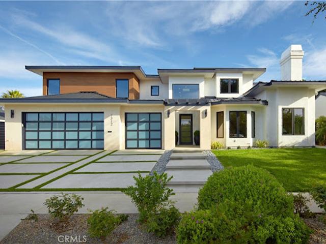 House for sale in Corona Del Mar, California