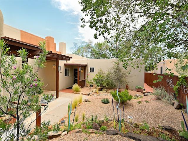 House for sale in Santa Fe, New Mexico