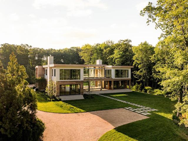 House for sale in Wainscott, New York