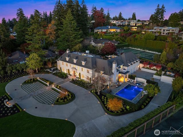 House for sale in Clyde Hill, King County
