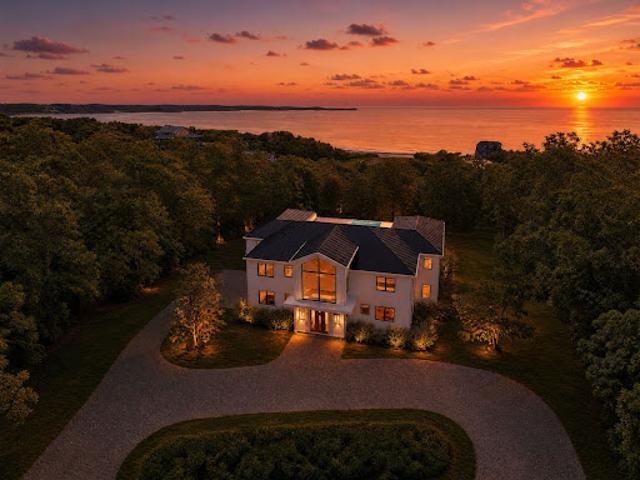 House for sale in Wainscott, New York