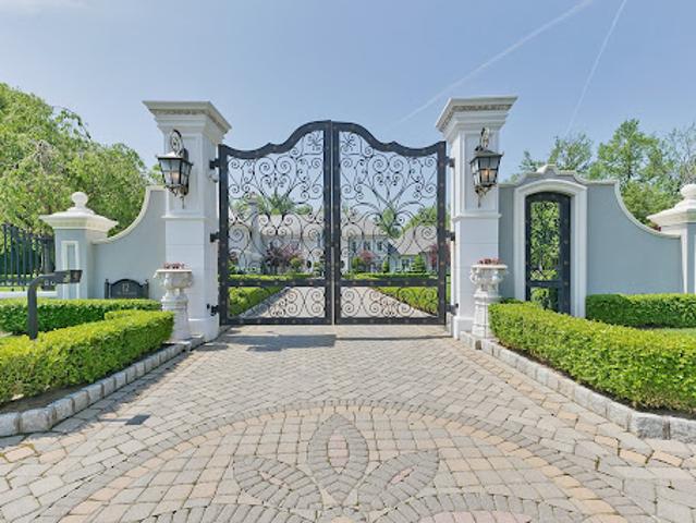 House for sale in Alpine, New Jersey