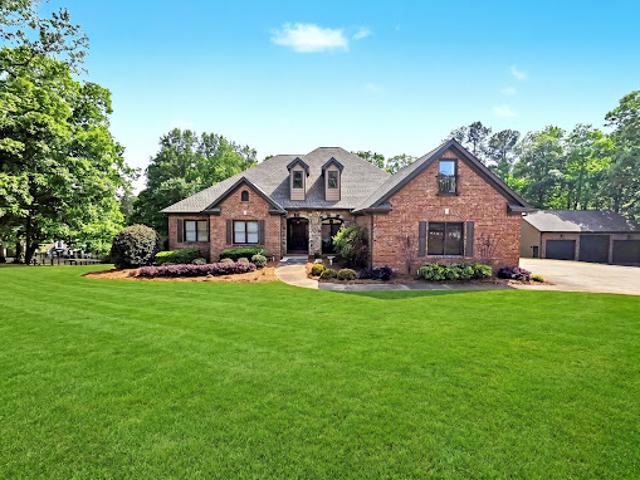 House for sale in Cumming, Georgia