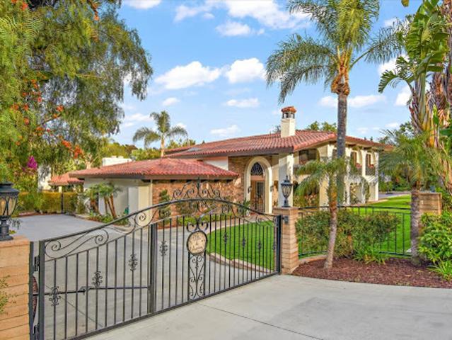 House for sale in Orange House for sale in Orange