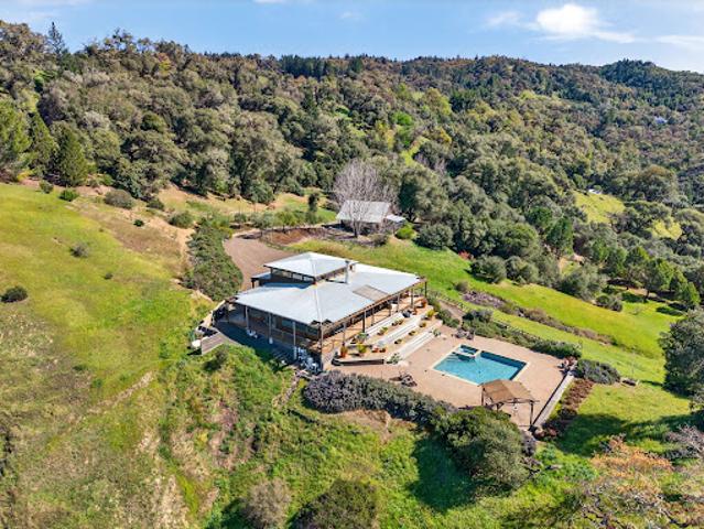 House for sale in Philo, California