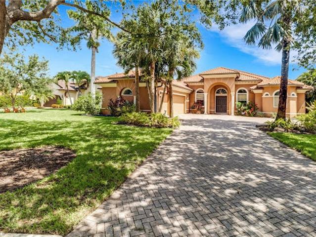 House for sale in Naples