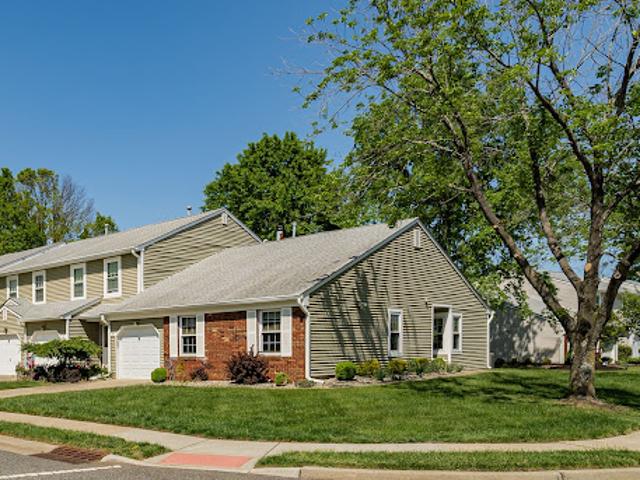House for sale in Eatontown