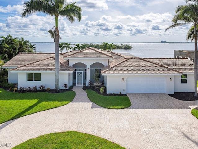 House for sale in Fort Myers Beach, Florida