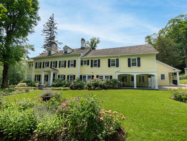 House for sale in Bedford Hills