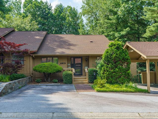 House for sale in Hendersonville House for sale in Hendersonville