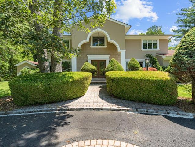 House for sale in Huntington, New York