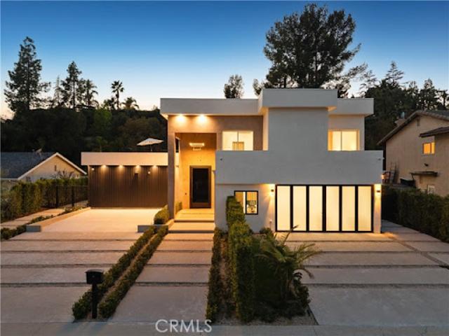 House for sale in Tarzana