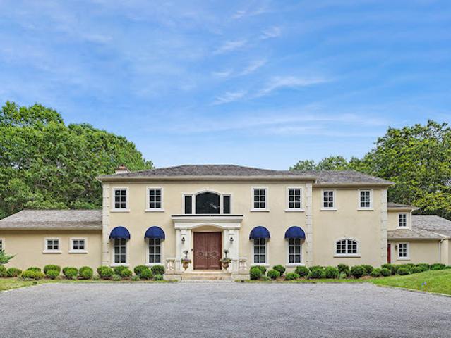 House for sale in Wainscott, New York