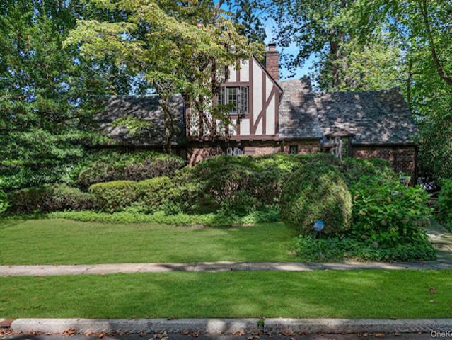 House for sale in Village of Great Neck, Nassau County