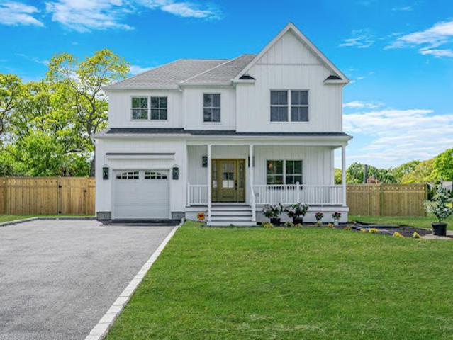 House for sale in Centereach, New York