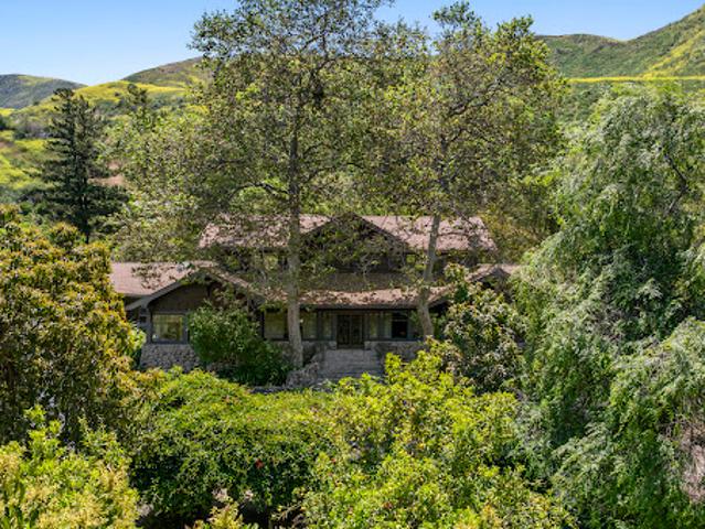 House for sale in Santa Paula, California