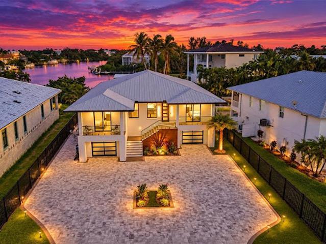 House for sale in Siesta Key