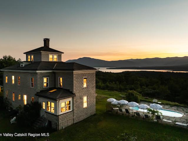House for sale in Hurley, New York