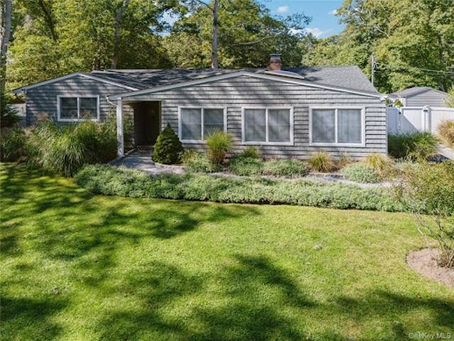 House for sale in Wainscott, New York