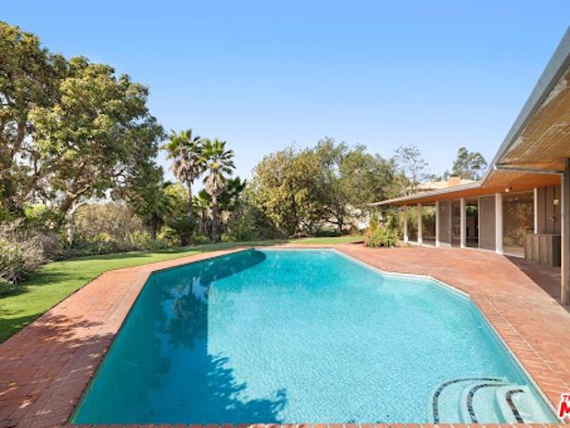 House for sale in Canoga Park, California