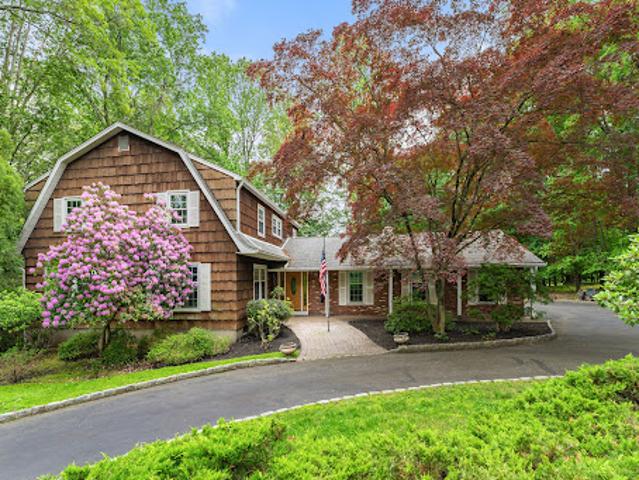 House for sale in West Nyack