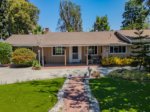 House for sale in Woodland Hills