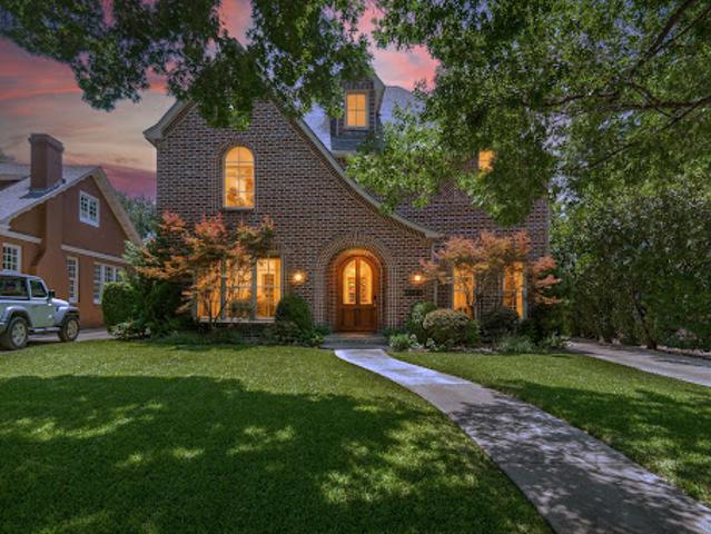 House for sale in Dallas, Texas
