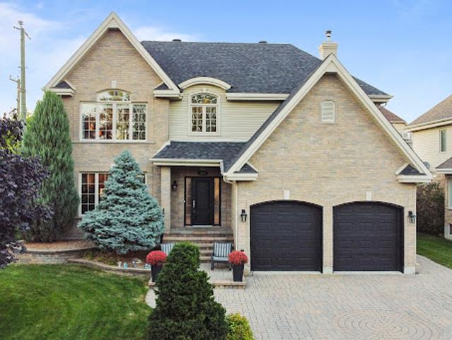 House for sale in Kirkland, Quebec